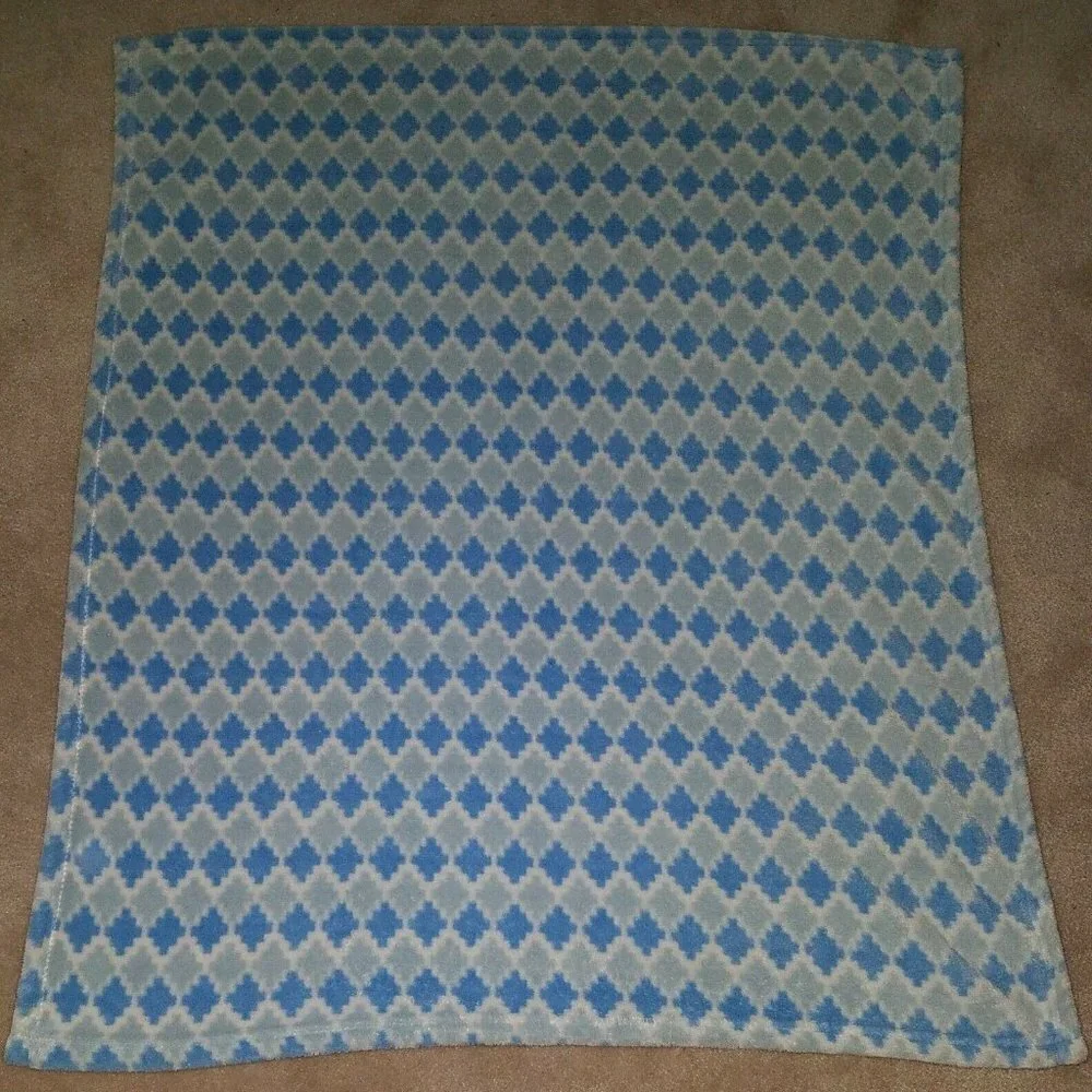 RN 119741 Blue Gray White Fleece Baby Blanket Lovey Security Boy Geometric